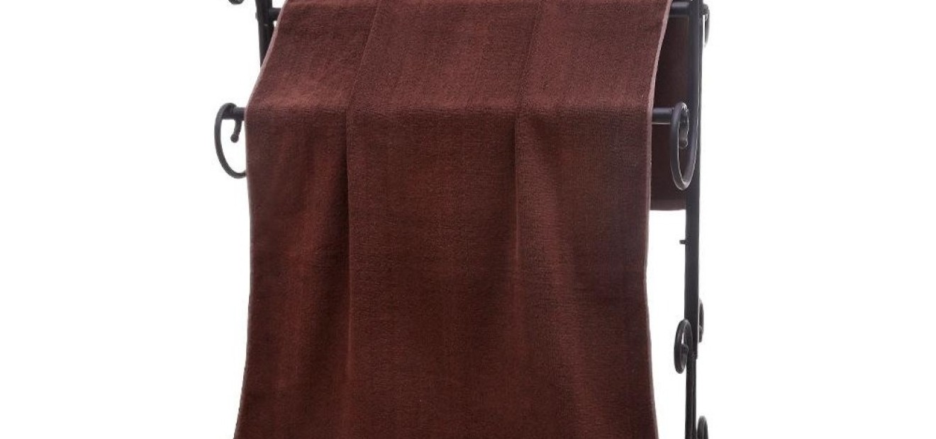 Flame-Resistant Cotton Towel for Hot Stone Therapy and Spa Treatments